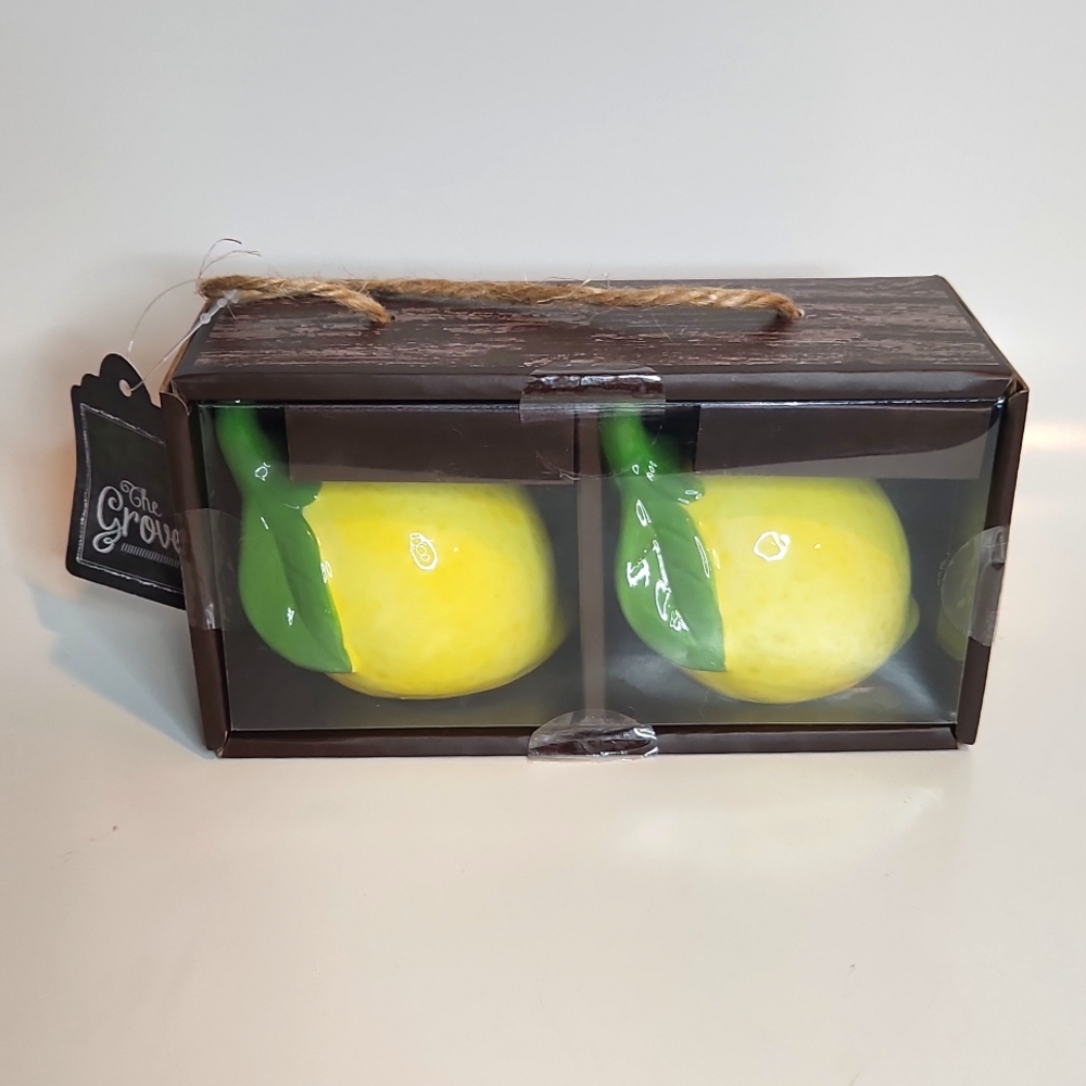 Ceramic Lemon shaped Salt & Pepper shakers NIB